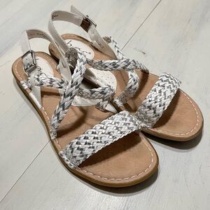 b.o.c. Faux Leather Metallic Silver White Braided Strappy Sandals 8M